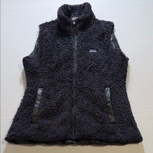 Patagonia Los Lobos Reversible Vest
Style 25205FA13